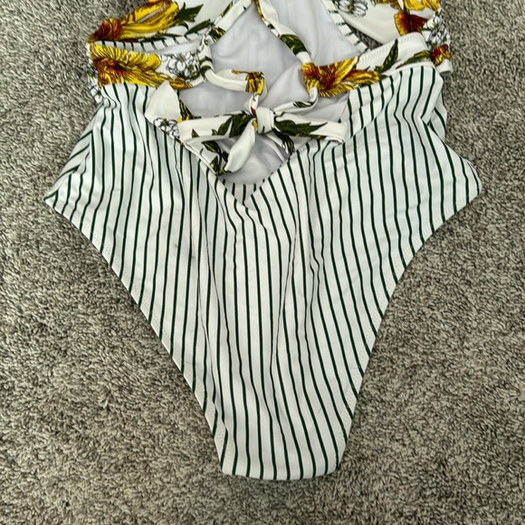 Pair of Cupshe One Piece Swimsuits (NWOT) - Picture 7 of 14